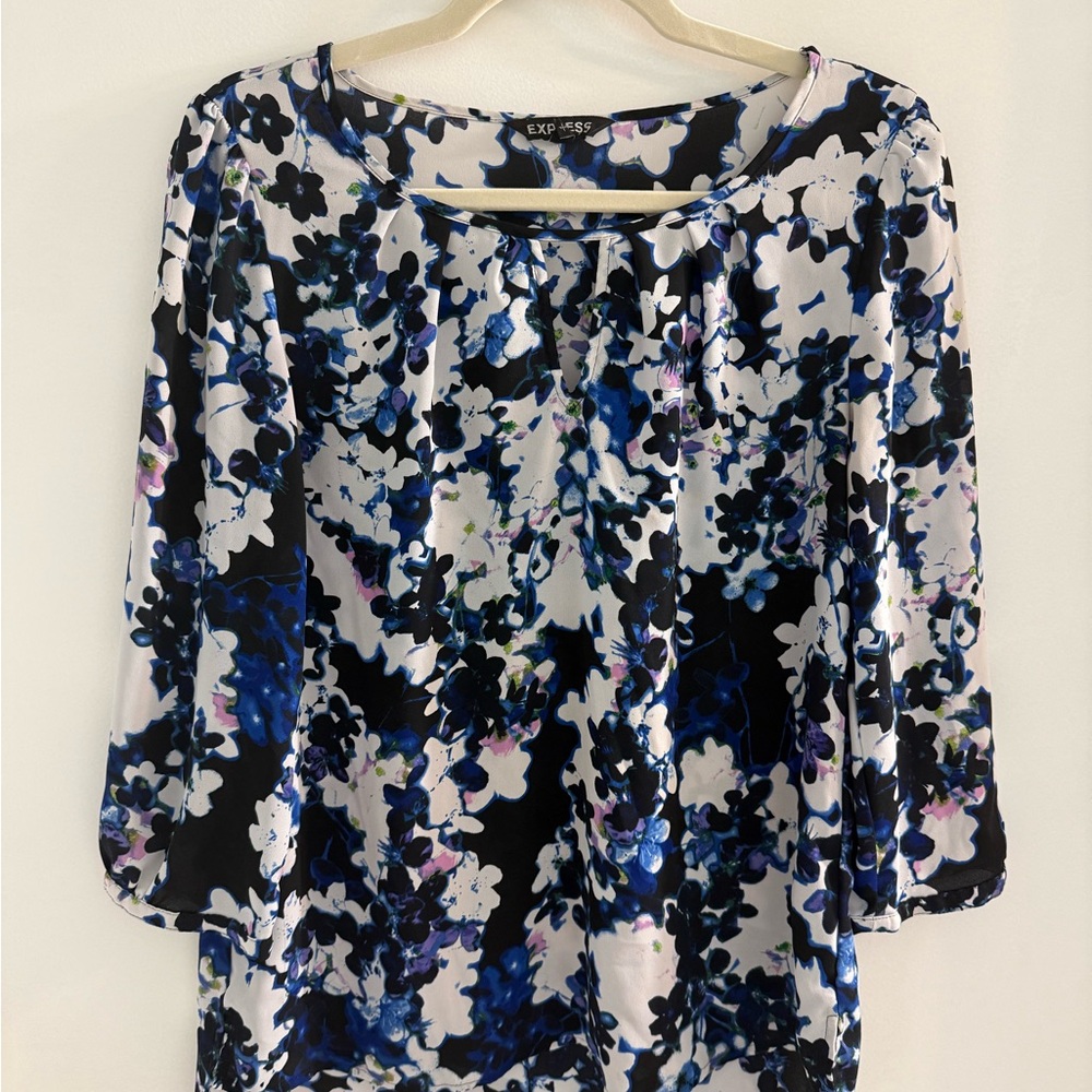 Express Blue and White Floral 3/4 Sleeve Blouse